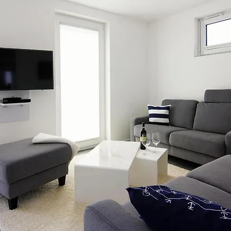 Am Yachthafen In Ferienhaus