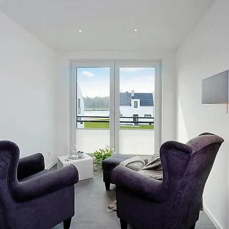 Am Yachthafen In Peenemünde