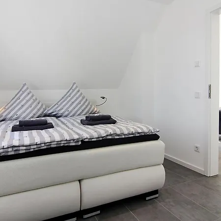 Ferienhaus Am Yachthafen In *