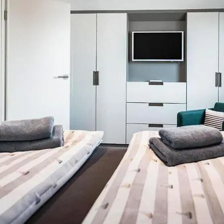 Am Yachthafen In Ferienhaus *