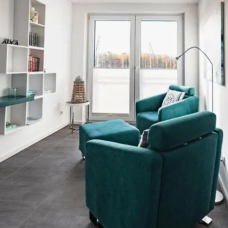 Am Yachthafen In Peenemünde